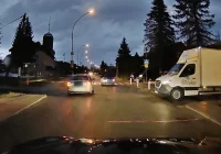 Niebezpieczne wyprzedzanie. Kierowca Skody został nagrany (WIDEO) - zdjęcie główne