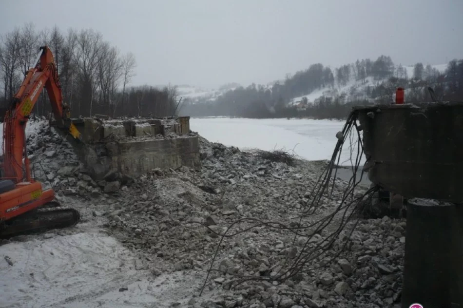 Znika stary most we Frycowej - zdjęcie 3