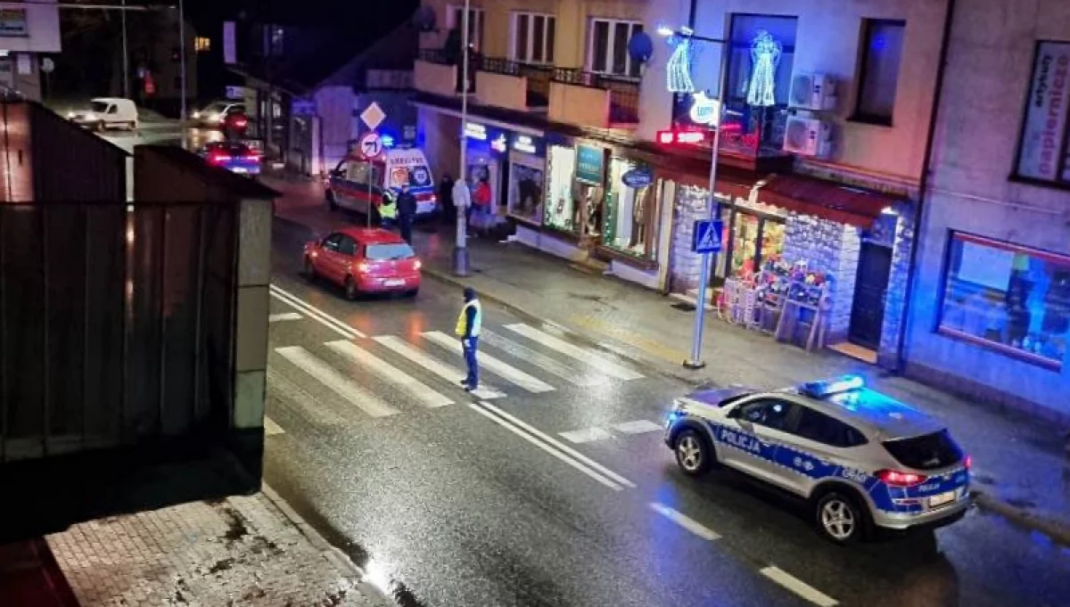 89-latka potrącona na przejściu trafiła do szpitala