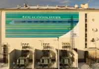 Kolej na zieloną energię – nowy mural na podstacji Warszawa Zachodnia od PGE Energetyka Kolejowa - zdjęcie główne