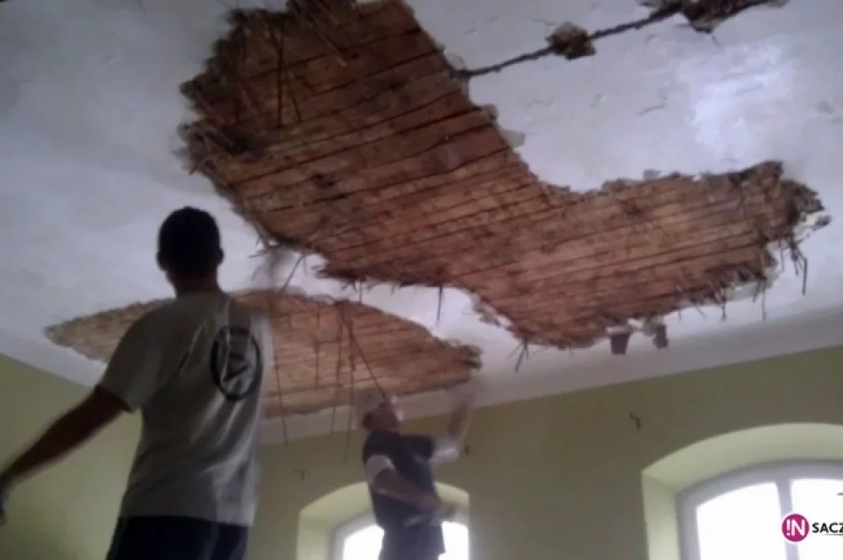 Odpadają tynki, zrywają podłogi - zdjęcie 2