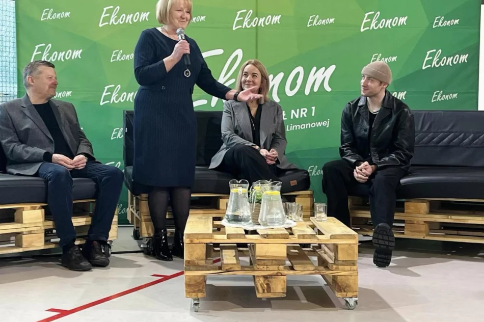 Nietypowy powrót w szkolne mury (ZDJĘCIA) - zdjęcie 3