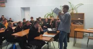 Uczniowie dowiedzieli się, jak zostać policjantem - zdjęcie 3