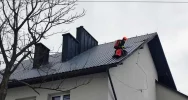 Wiatr uszkodził dach szkoły - zdjęcie 3
