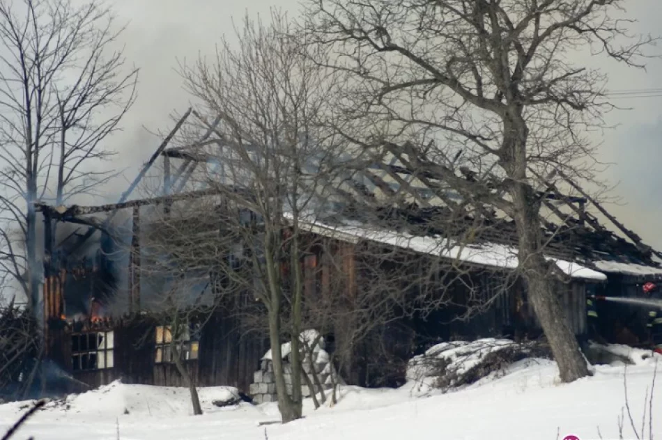 Spłonął budynek gospodarczy - zdjęcie 2