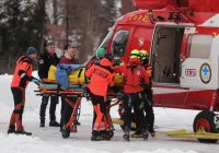 Dwie godziny pod śniegiem. Krytyczny stan mężczyzny - zdjęcie główne
