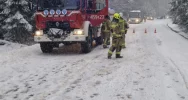 Czołowe zderzenie na drodze wojewódzkiej - zdjęcie 3