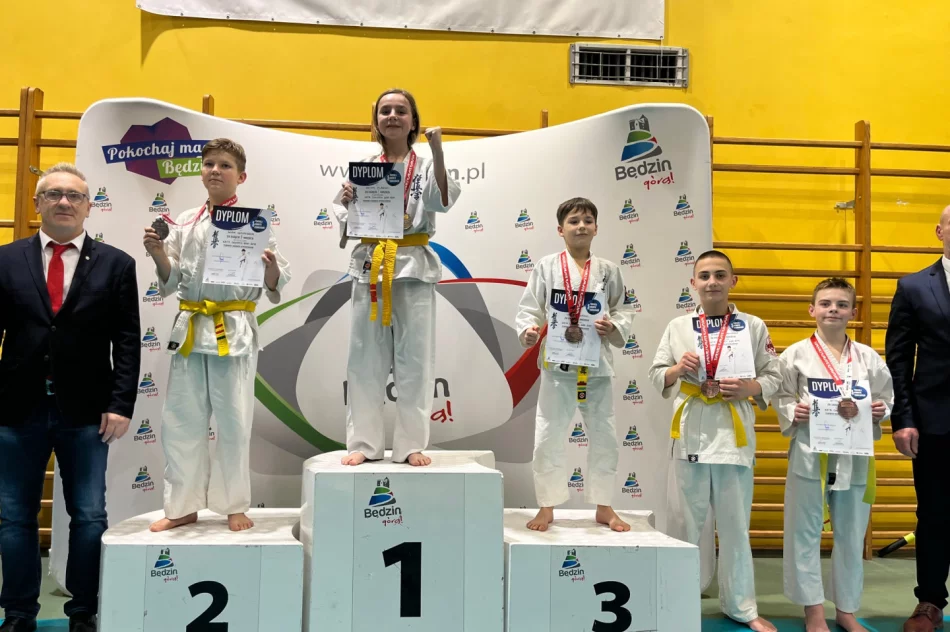 Kolejny sukces i 6 medali limanowskich karateków ARS Limanowa – JONIEC Team - zdjęcie 7