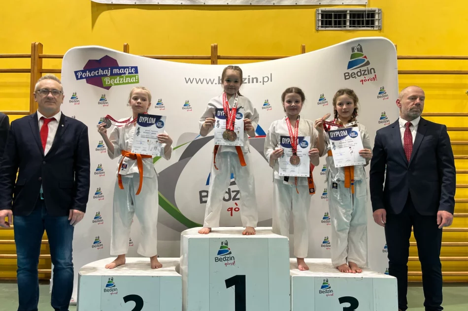 Kolejny sukces i 6 medali limanowskich karateków ARS Limanowa – JONIEC Team - zdjęcie 8