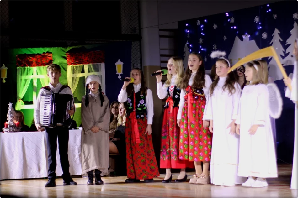 "Siła Kolęd" - magiczny koncert w Słopnicach (ZDJĘCIA) - zdjęcie 9