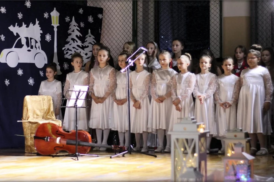 "Siła Kolęd" - magiczny koncert w Słopnicach (ZDJĘCIA) - zdjęcie 13