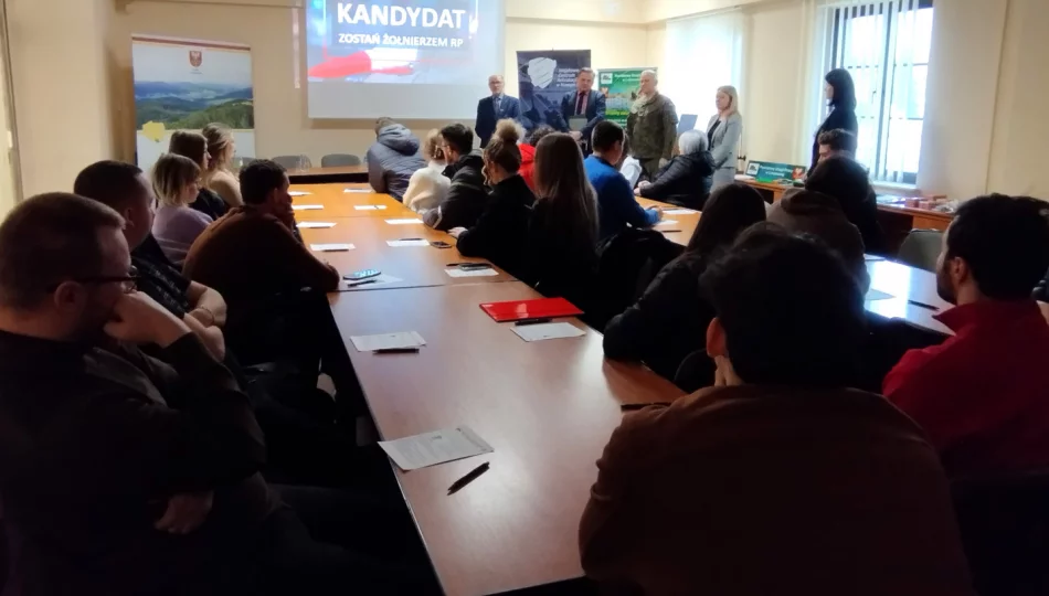 Bezrobotni spotkali się z wojskowymi rekruterami - zdjęcie 1