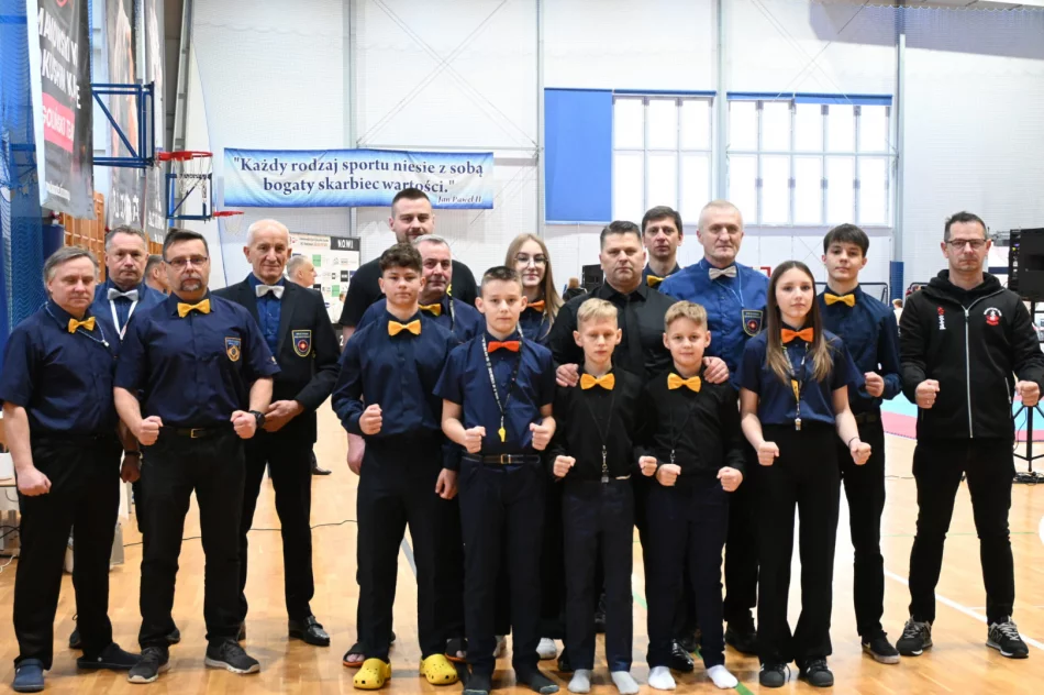 195 zawodników wzięło udział w 6 Limanowskiej Lidze Karate Kyokushin - zdjęcie 2