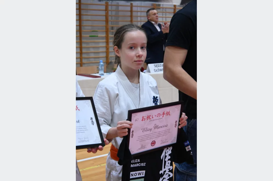 195 zawodników wzięło udział w 6 Limanowskiej Lidze Karate Kyokushin - zdjęcie 20