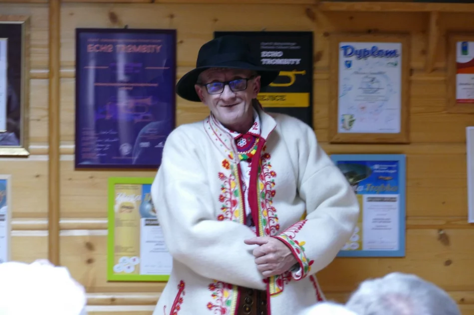 ,,Kolędowanie po sąsiedzku” w bibliotece w Męcinie - zdjęcie 4