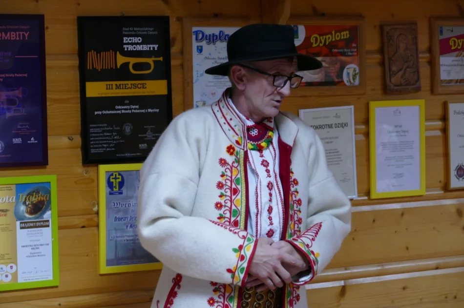 ,,Kolędowanie po sąsiedzku” w bibliotece w Męcinie - zdjęcie 9