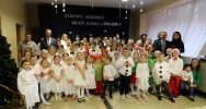 Zimowy, srebrny Dzień Babci i Dziadka - Szkoła Podstawowa nr 2 w Męcinie - zdjęcie 5