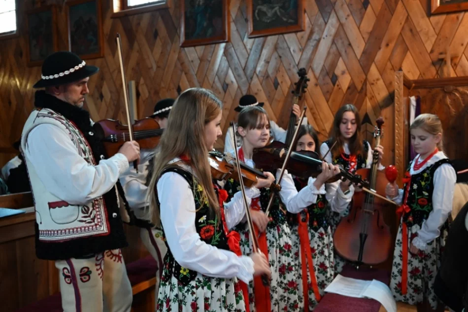 Żywa zagórzańska kultura na styczniowej Eucharystii (ZDJĘCIA) - zdjęcie 20