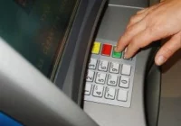 Policja ostrzega przed skimmingiem - zdjęcie główne