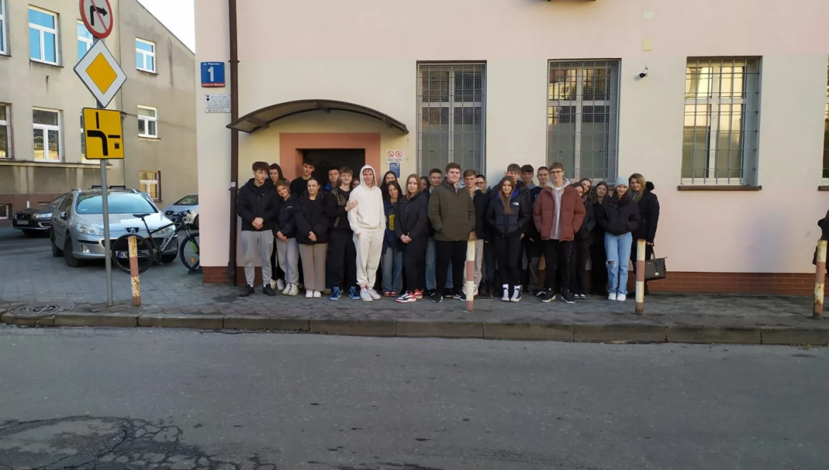 Wizyta uczniów w zakładzie karnym/fot.: ZS nr 1 w Limanowej