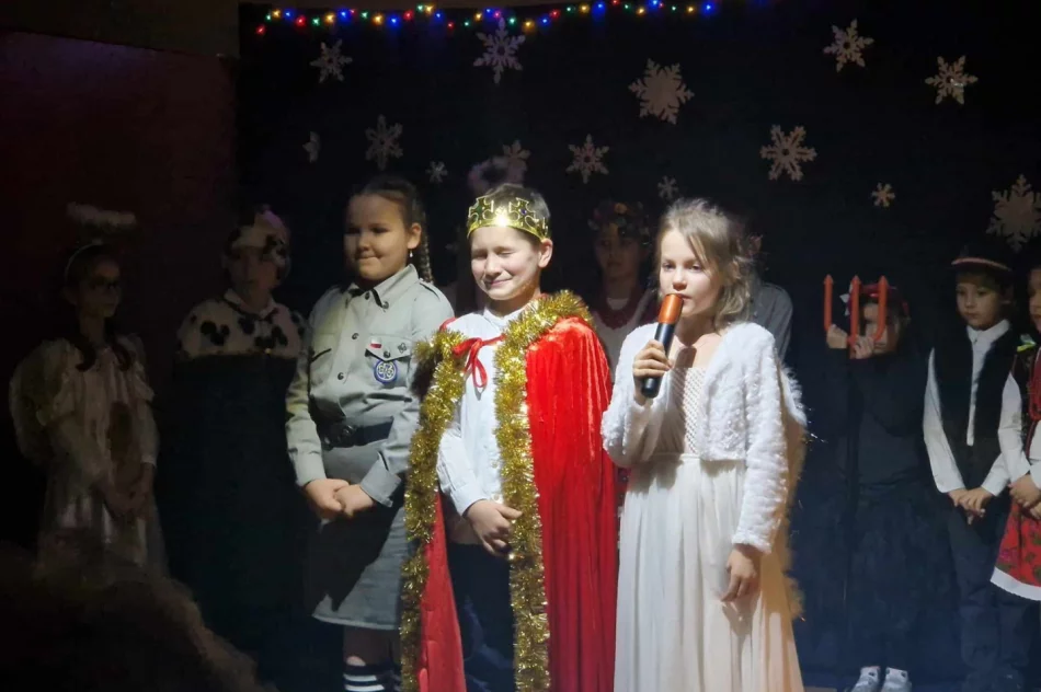 Zuchowy koncert kolęd w ZSP nr 1 - zdjęcie 9