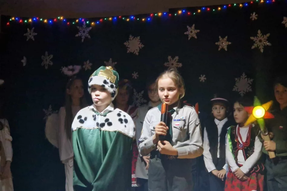 Zuchowy koncert kolęd w ZSP nr 1 - zdjęcie 11