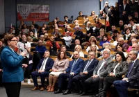 „Spotkanie Wolnych Polaków” w Nowym Sączu. Beata Szydło: Ludzie już przecierają oczy ze zdumienia - zdjęcie główne