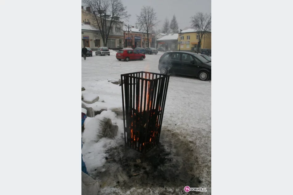 Na Rynku w Bieczu stanął koksownik - zdjęcie 3