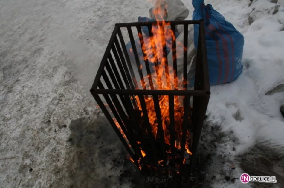 Na Rynku w Bieczu stanął koksownik - zdjęcie 4