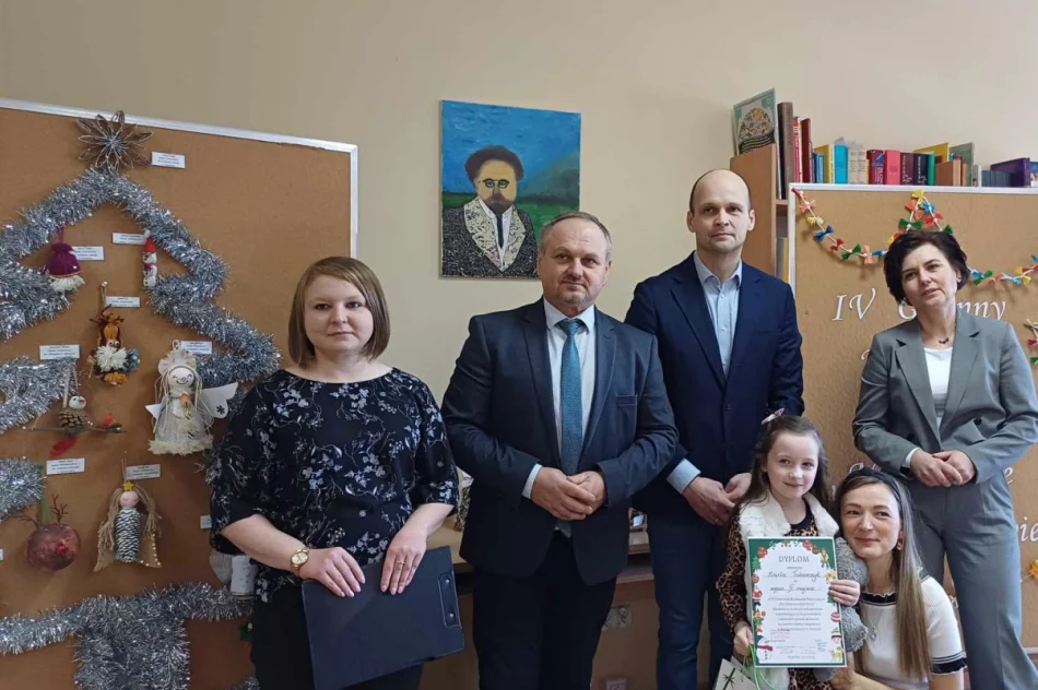 Podsumowanie IV Gminnego Konkursu Plastycznego „Na choince ozdób wiele” - zdjęcie 4