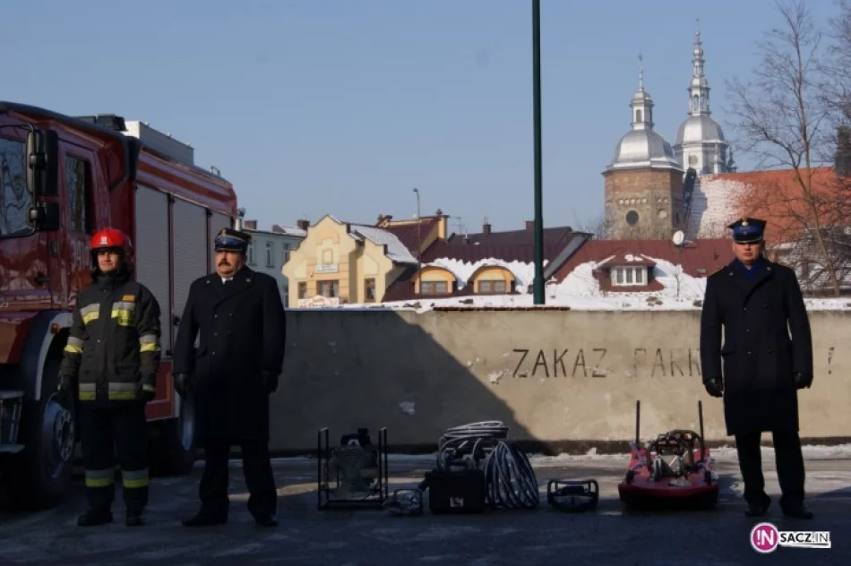 Nowe wozy i sprzęt dla strażaków - zdjęcie 2