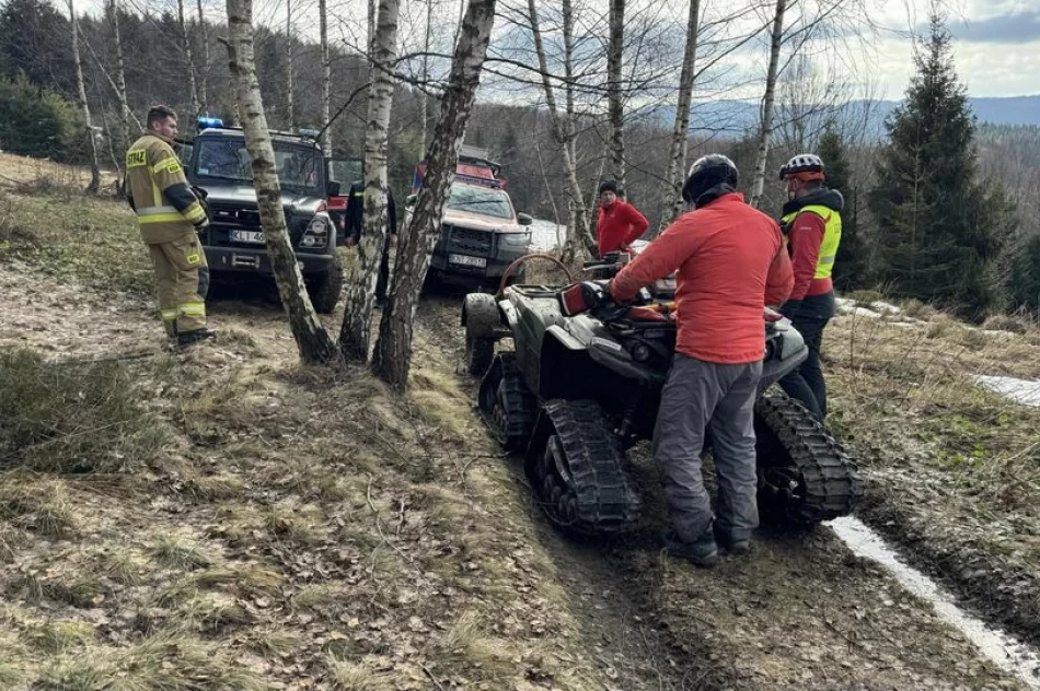 ​Skomplikowana akcja ratunkowa w masywie leśnym - zdjęcie 2