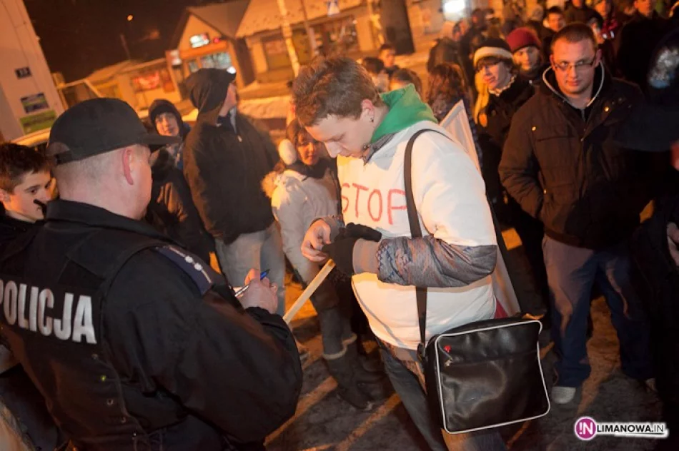 „Młodzież się zbuntowała przeciwko władzy' - zdjęcie 4