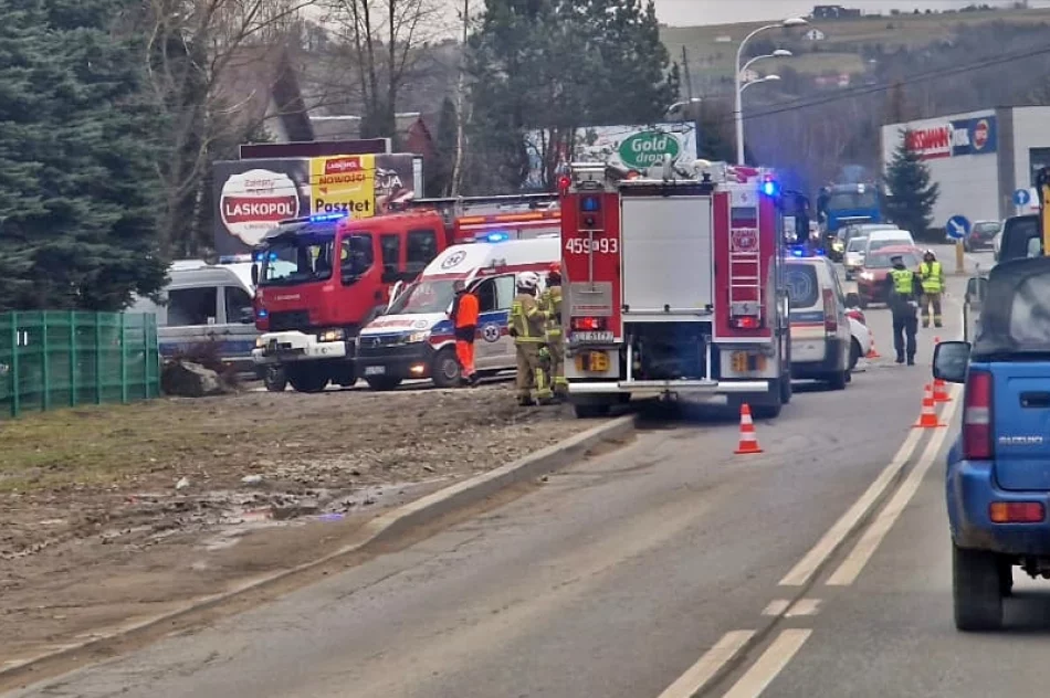 Jedna kolizja zblokowała pół miasta Limanowa - zdjęcie 2