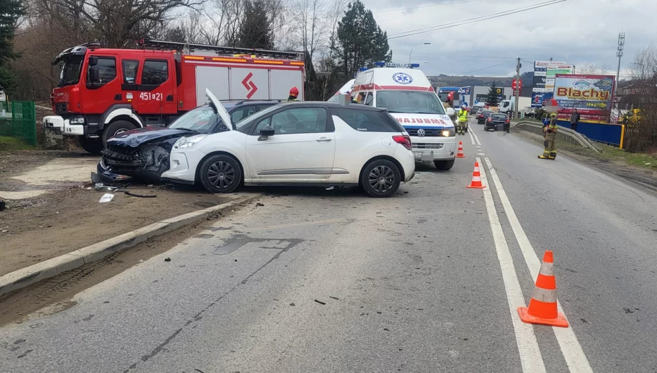 Jedna kolizja zblokowała pół miasta Limanowa - zdjęcie 1