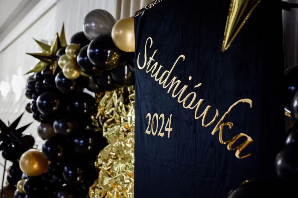 Studniówka ZSTiO w Limanowej - 2024 - zdjęcie 2