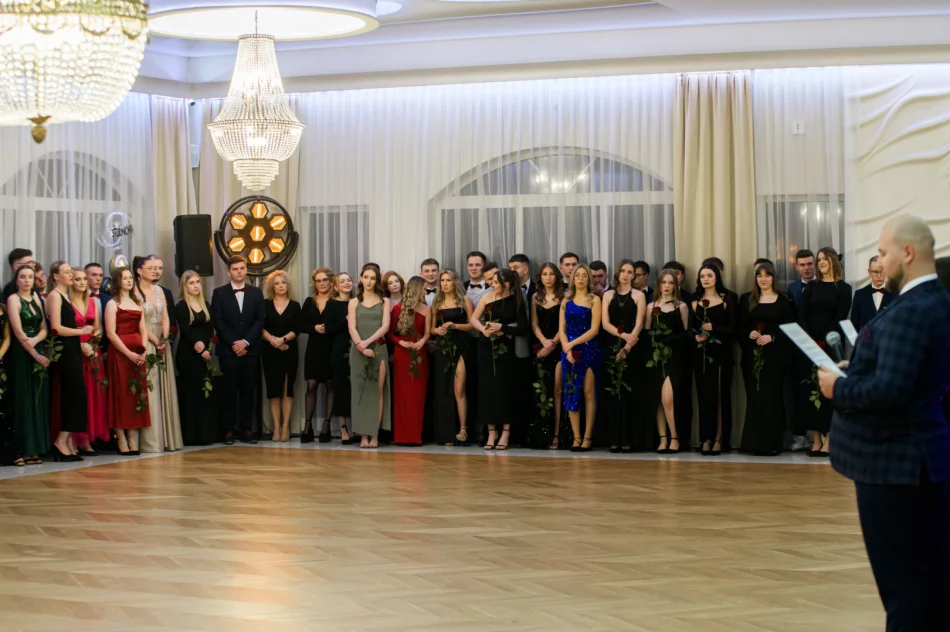 Studniówka ZSTiO w Limanowej - 2024 - zdjęcie 6
