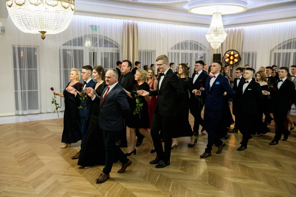 Studniówka ZSTiO w Limanowej - 2024 - zdjęcie 17