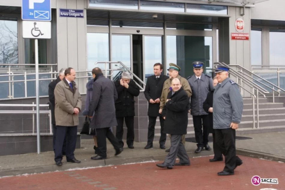 8 nowych radiowozów dla sądeckiej policji - zdjęcie 2