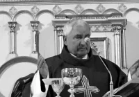 Uroczystości pogrzebowe zmarłego proboszcza-rezydenta - zdjęcie główne