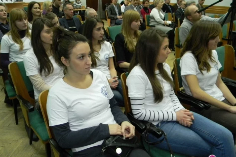 Uczniowie poprowadzili konferencję prasową - zdjęcie 2