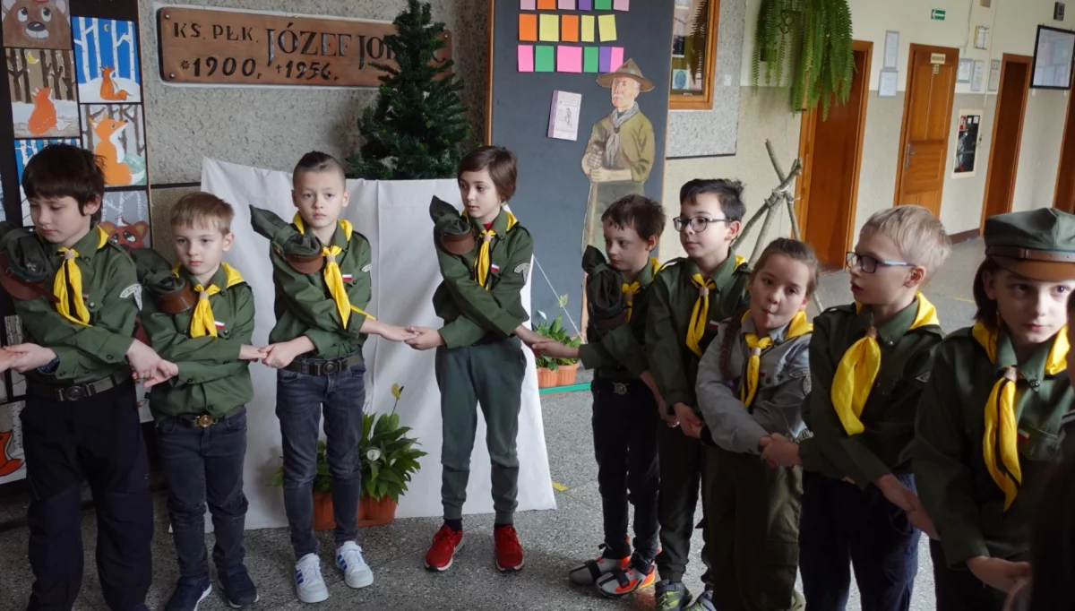 Dzień Myśli Braterskiej u zuchów i harcerzy ze Szkoły Podstawowej nr 3
