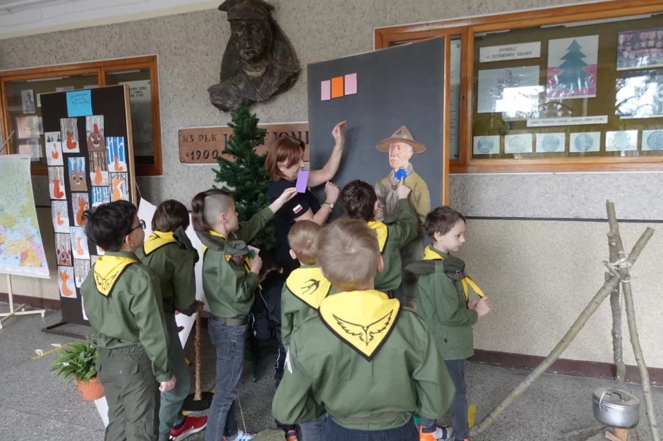 Dzień Myśli Braterskiej u zuchów i harcerzy ze Szkoły Podstawowej nr 3 - zdjęcie 4