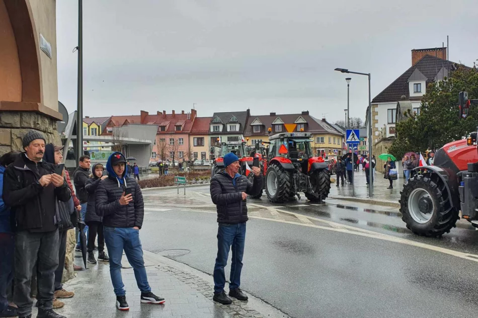 Ogromna manifestacja rolników w Limanowej (ZAPIS TRANSMISJi) - zdjęcie 12