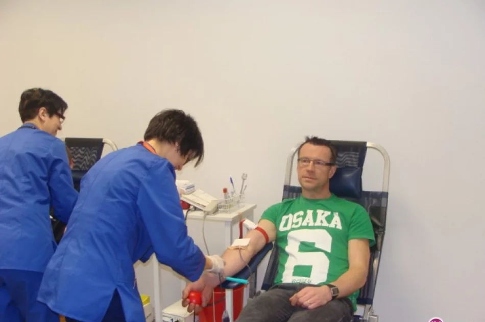 Funkcjonariusze oddali krew - zdjęcie 3