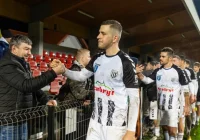 Sandecja uratowała punkt w kocówce. Wychowanek Uranu wszedł w drugiej połowie. - zdjęcie główne