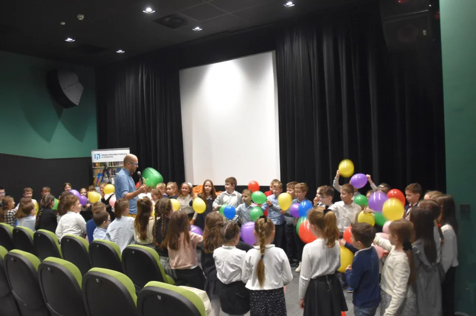 W Miejskiej Bibliotece Publicznej odbyła się Gala „Tobie książko, przyrzekamy!” - zdjęcie 8