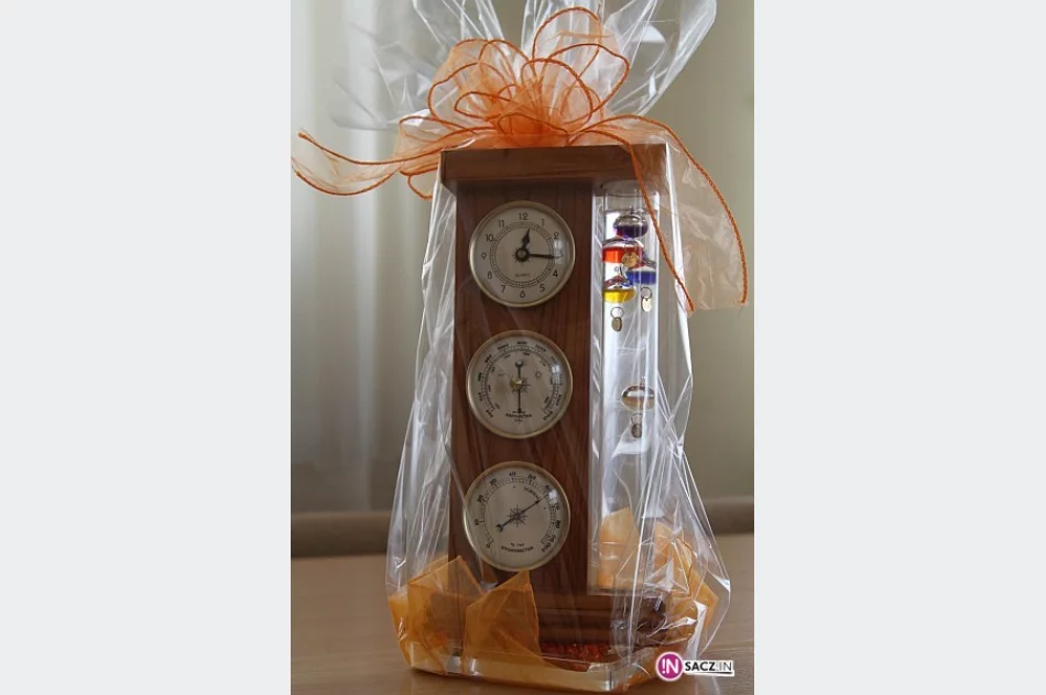 Przekazali wyjątkowe przedmioty na licytację - zdjęcie 2