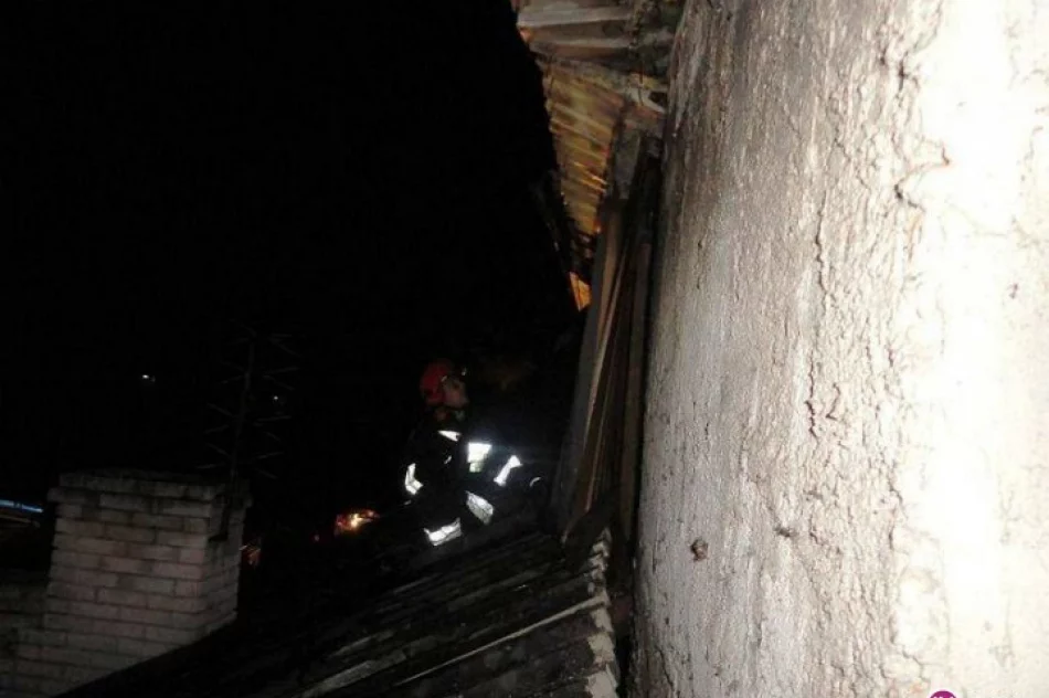 Pożar poddasza murowanego budynku - zdjęcie 2