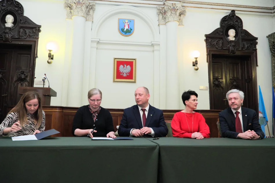 16 mln zł dla samorządów na inwestycje drogowe - zdjęcie 15